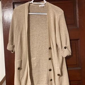 Cardigan sweater with half sleeves
